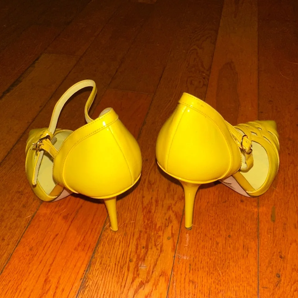 Dolce & Gabbana Bright Yellow Heels - Picture 5 of 5